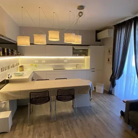 Desenzano Luxury Apartment Desenzano del Garda Exterior photo